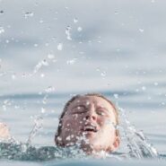 راهنمای بقا در آب های سرد